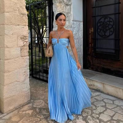 O Nouă Rochie de Vară Monocromă Fără Bretele, Plisată, Fără Mâneci, Halter