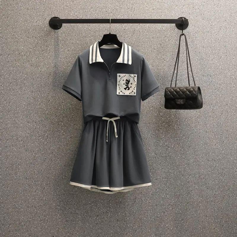 

Спортивный костюм для колледжа, женские спортивные костюмы, футболка с короткими рукавами, шорты, комплект из 2 предметов, воротник-стойка, летний свободный принт, простой L серый