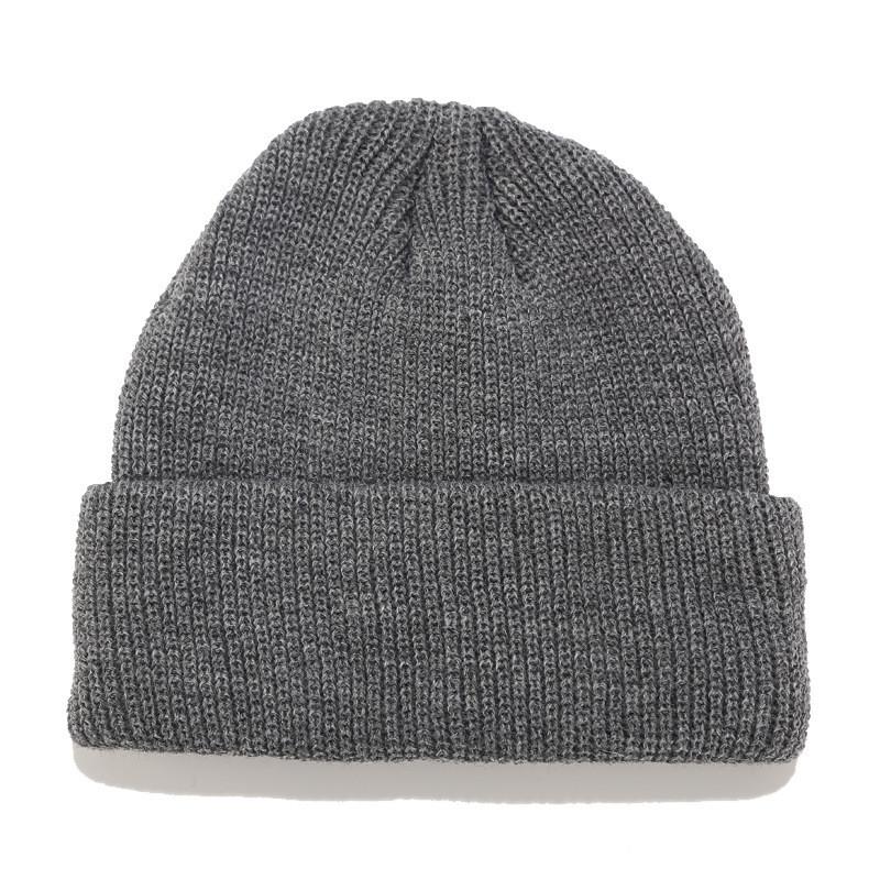 Plain Color Beanie For Men And Women With Soft Warmth And Urban Look