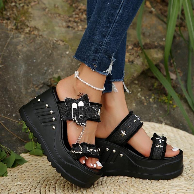 Women Peep Toe Black Wedge Sandals Lady Summer Casual Outwear Platform Sandals Chain Buckle Punk Lolita Shoes Sandale Femme