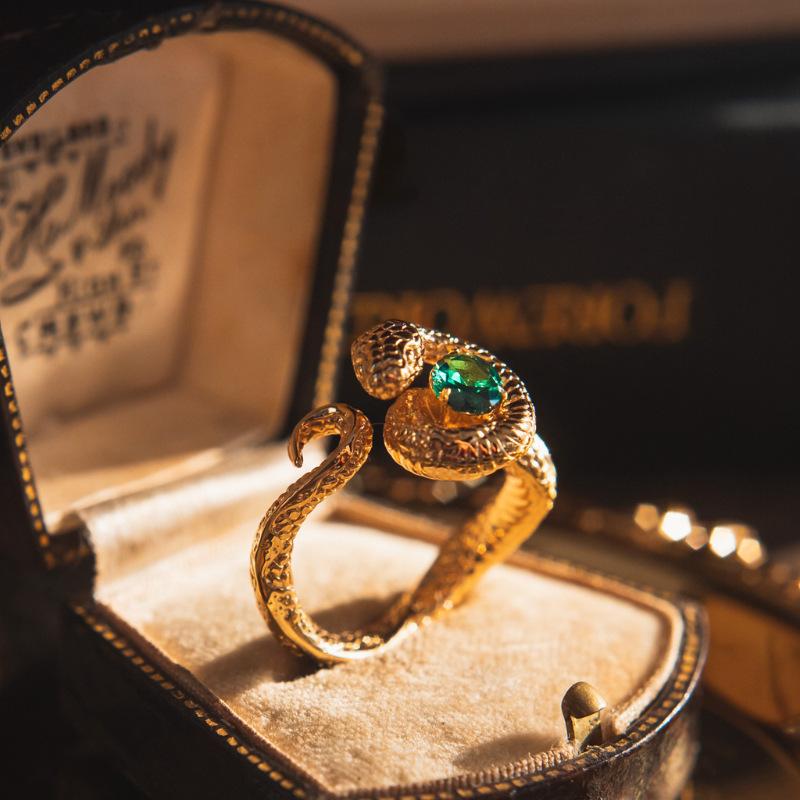 Green Zircon Retroinspired Snake Ring For Women With Stylish Copper Material And Adjustable Geometric Fit