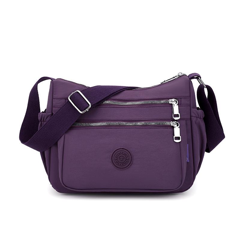A Large-capacity Single-shoulder Bag for Fashionable Women A Trendy Crossbody Bag for Shopping and Commuting