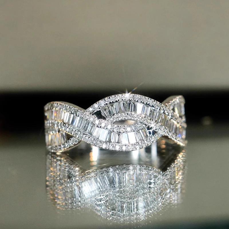 Huitan Luxury Shiny  Color Twisty Shaped Rings Inlaid Cubic Zirconia For Lady Wedding Party Engagement Accessories Jewelry