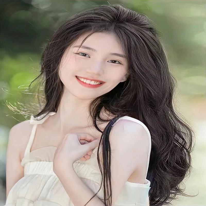 Women's Seamless Hair Extensions: 3-Piece Set for Thick, Long Curly or Straight Hairstyles