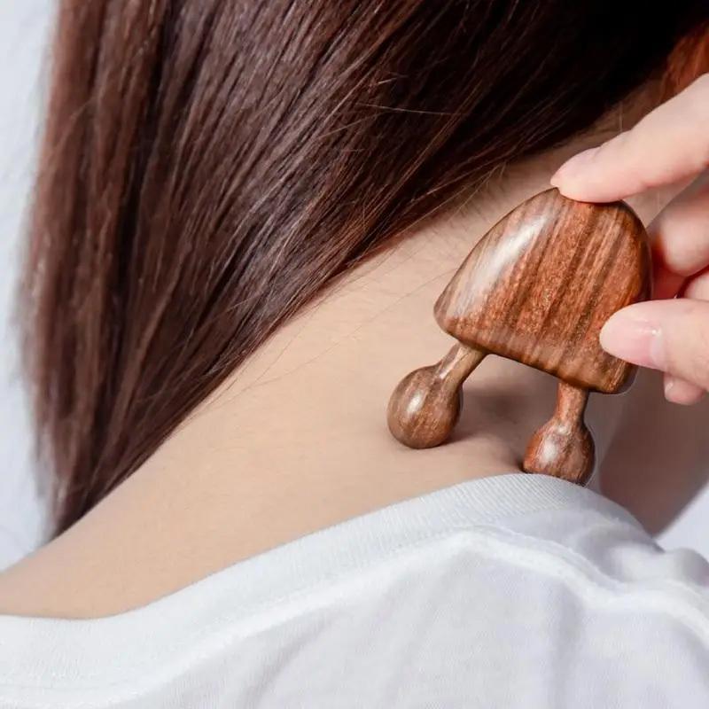 Sandelholz Gesichtsmassage, Schnecken-Nasenmassagegerät - Holzgriff und kleiner Schneckenkamm für Augenmassage, Massagegerät