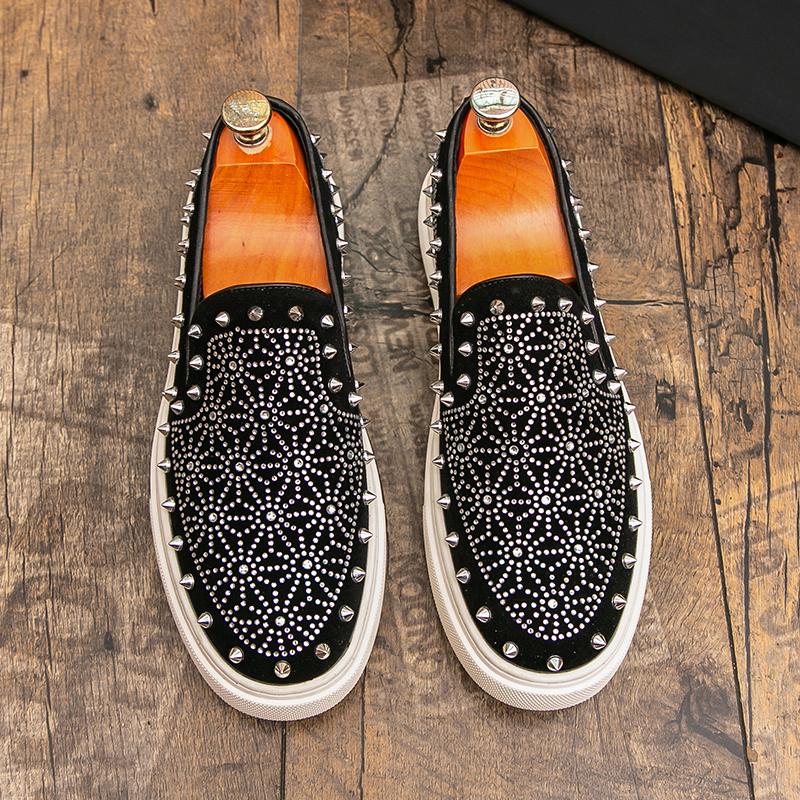 Fashion Punk Round Toe Rhinestone Sequin Loafers for Men Casual Shoes Rivet Skateboard Shoes Trendy Flat Slip On Driving Men's Shoes