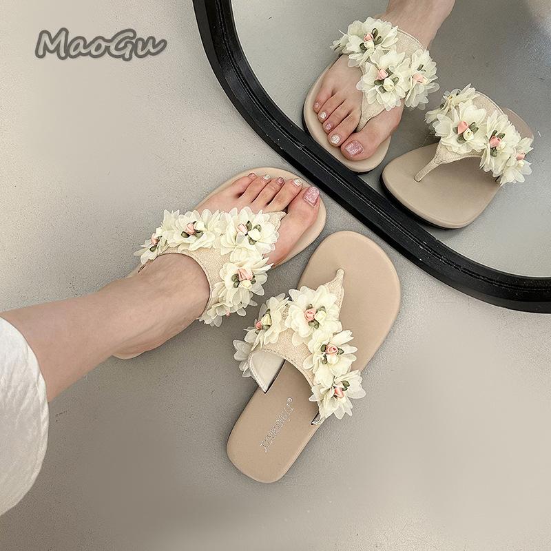Fashion Women's Sandals Summer 2025 Outwear Fashion Flip Flops Floral Slippers Soft Sole Women Beach Slippers Size35 40 Pantuflas Mujer