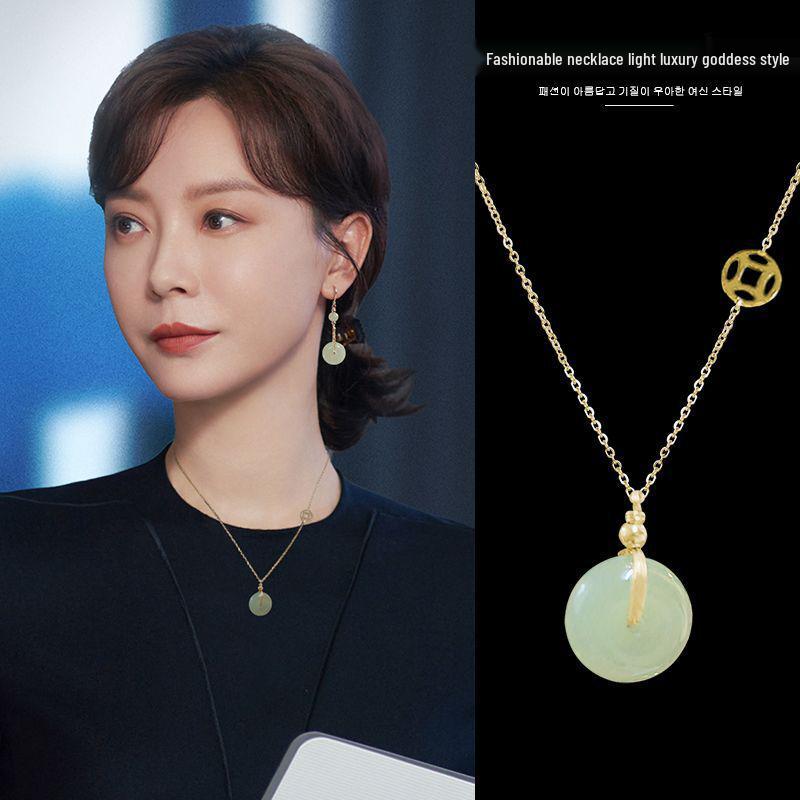 Hetian Jade Necklace: 2025 Women's Jade Pendant Choker with Peace Buckle Clavicle Chain In New Chinese Style