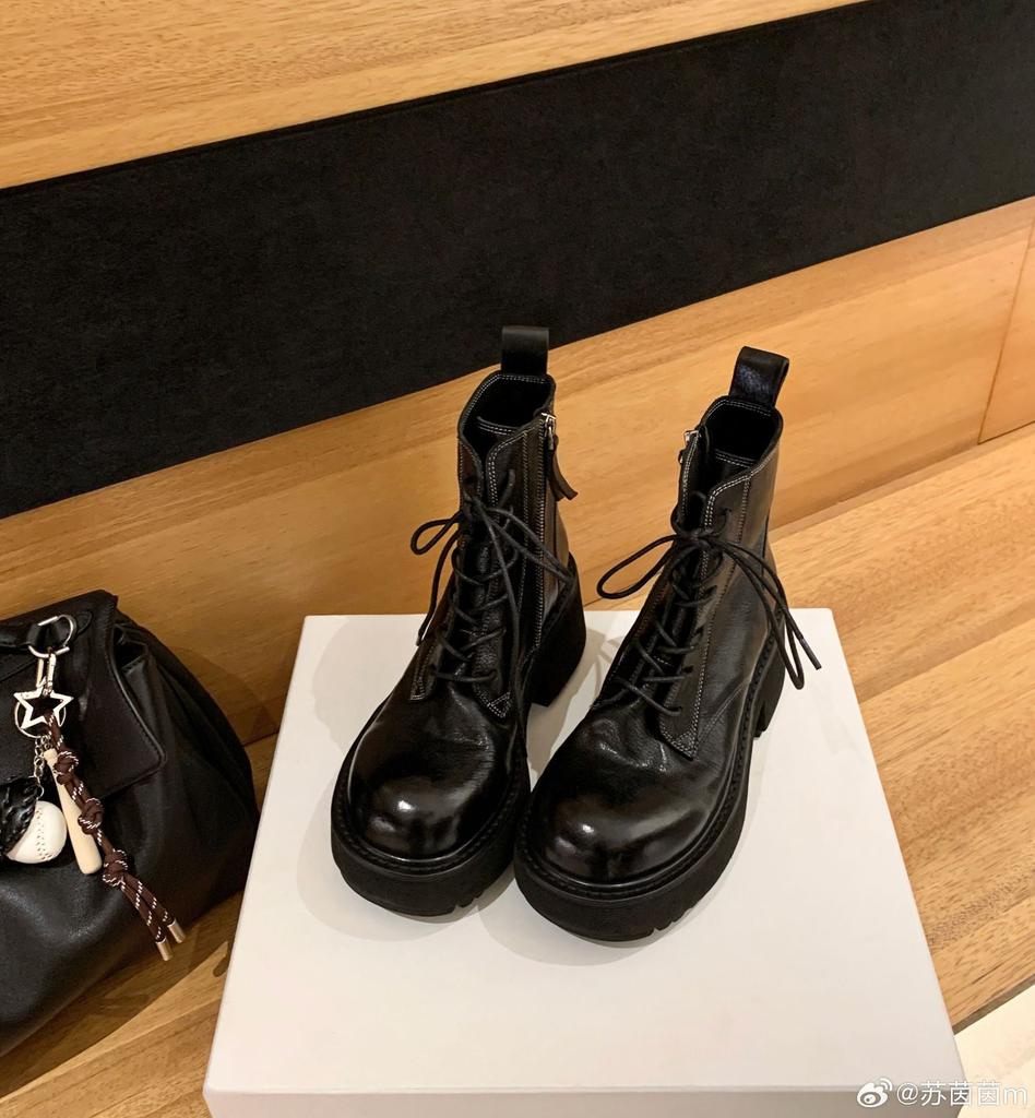 Spot second hair! Fashion versatile new washed horse leather British style lace-up thick heel heightening short boots Martin boots autumn