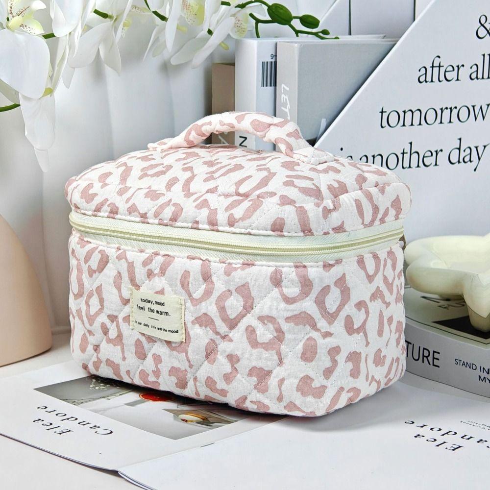 Quilted Cotton Handheld Makeup Bag Leopard Print Large Capacity Toiletry Bag Zipper Closure Portable Cosmetic Storage Organizer