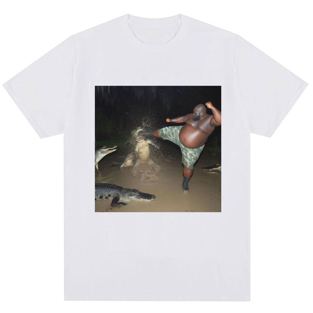 Funny Man Kick Alligator in Swamp Meme Tshirt Men Women Humor Vintage Short Sleeve Oversized Cotton Casual Tshirt Streetwear S