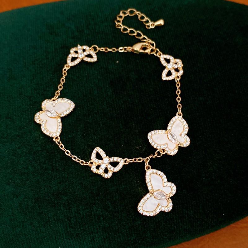 Zircon Butterfly Pendant Bracelet Women Minimalist Chic Sweet Punk Style Gold-Tone Chain With Colorful Accents