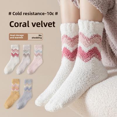 Korall-Samt-Socken Damen Herbst Winter Dicke Mid-Tube-Socken Wellenförmige Socken Warme Hausschuhe