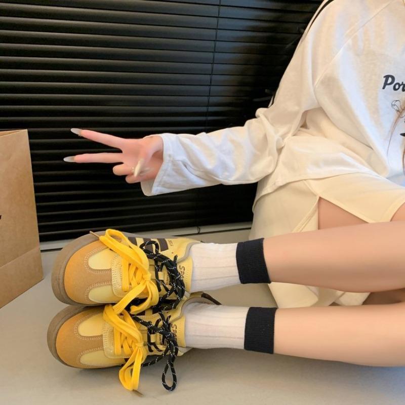 

Casual shoes 35 жовтий