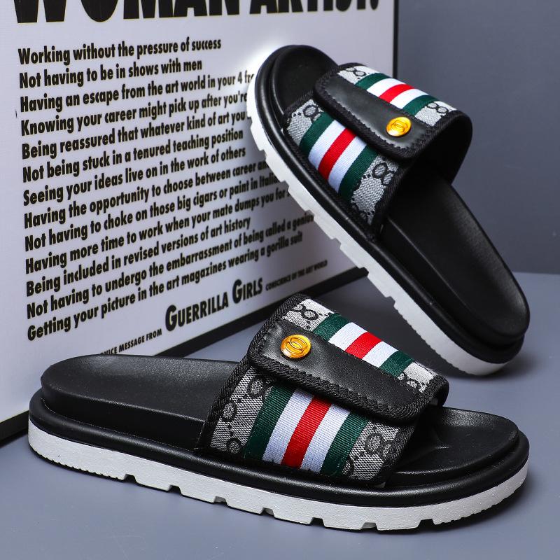 Summer slippers men's casual summer versatile fashion one-word slippers wear non-slip beach slippers men's trendy brand light luxury