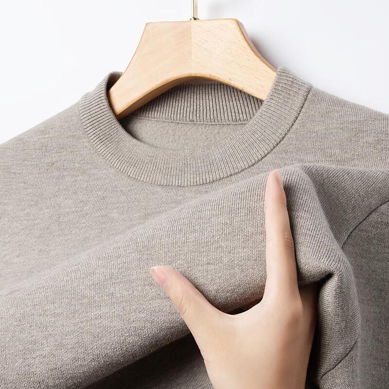 FAPAI Men's Round Neck Solid Knit Sweater