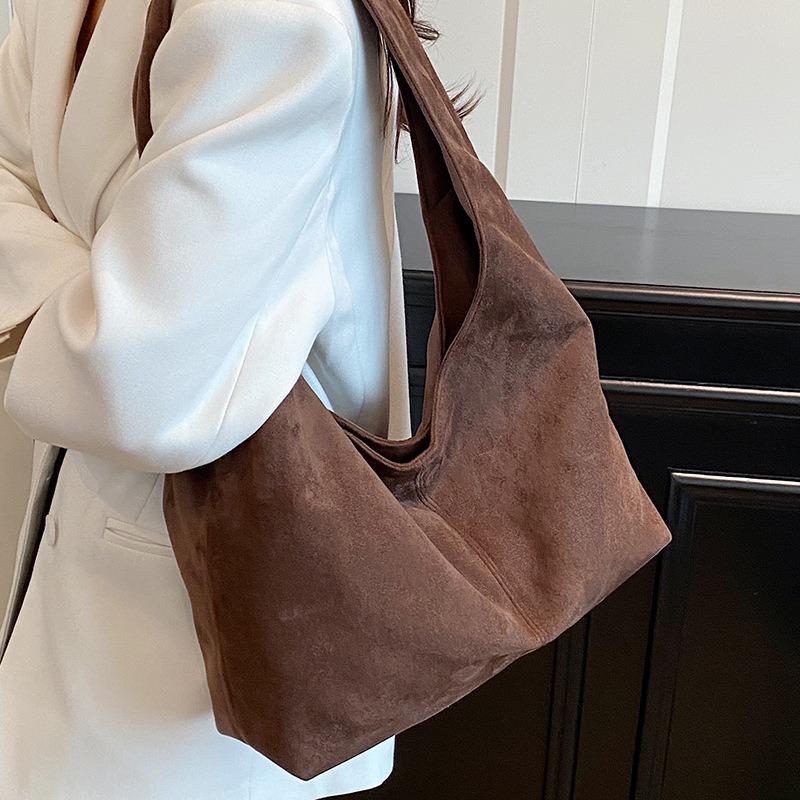 Large capacity commuter bag women's autumn new fashion retro shoulder bag casual underarm matte tote bag