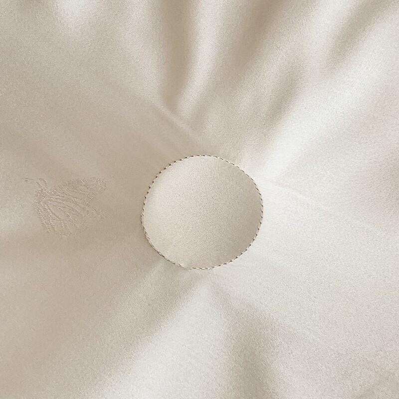 FIRS Premium Cotton Jacquard Mulberry Silk Blend Quilt