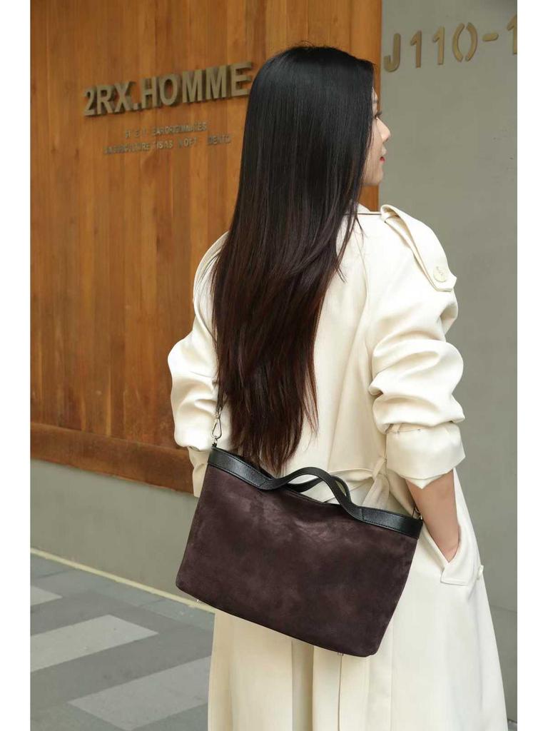 Bolsa Tote de Couro Bovino Fosco Camurçado 2025: Bolsa Transversal Feminina de Grande Capacidade para Outono/Inverno