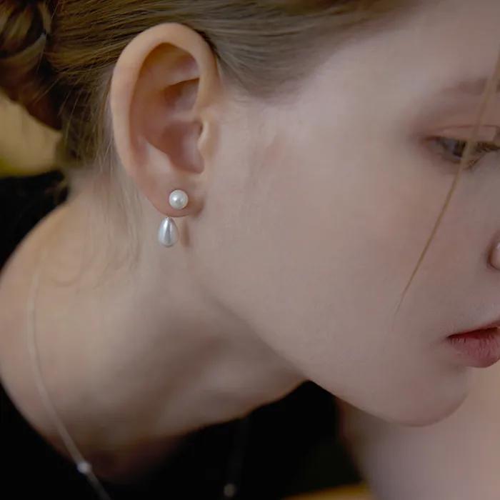 Teardrop pearl two-way earring