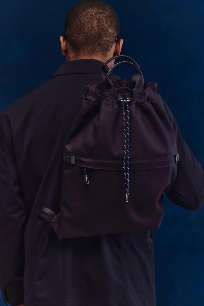 Untrack CITY Tragetasche, Rucksack für Erwachsene, Turnbeutel, 2-Wege, Ventile-Gewebe, A4-Größe, Herren, Khaki