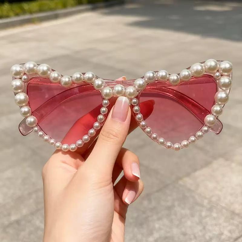 2025 Retro Heart-Shaped Pearl Cross Sunglasses for Men & Women - Stylish Party & Street Style
