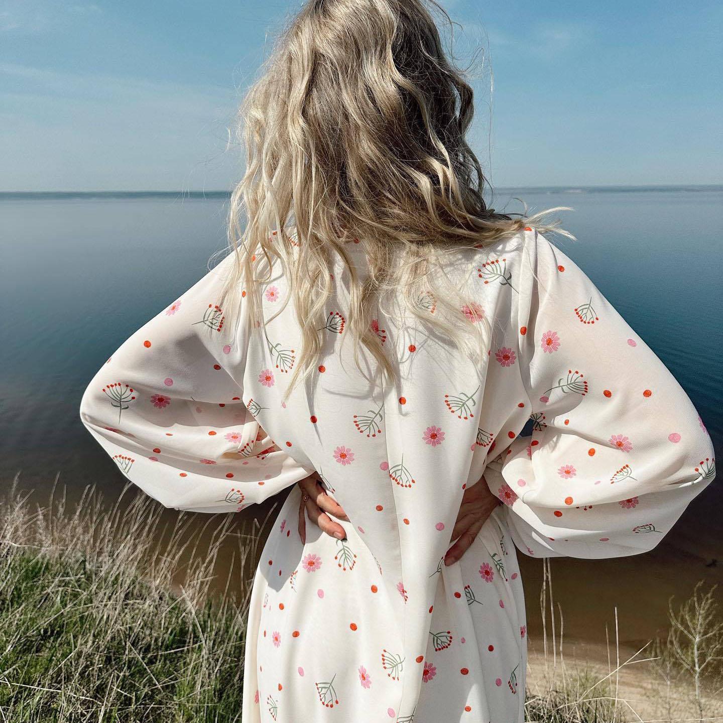 Женское летнее этническое принтованное платье с длинными рукавами и высокой талией — фото 10