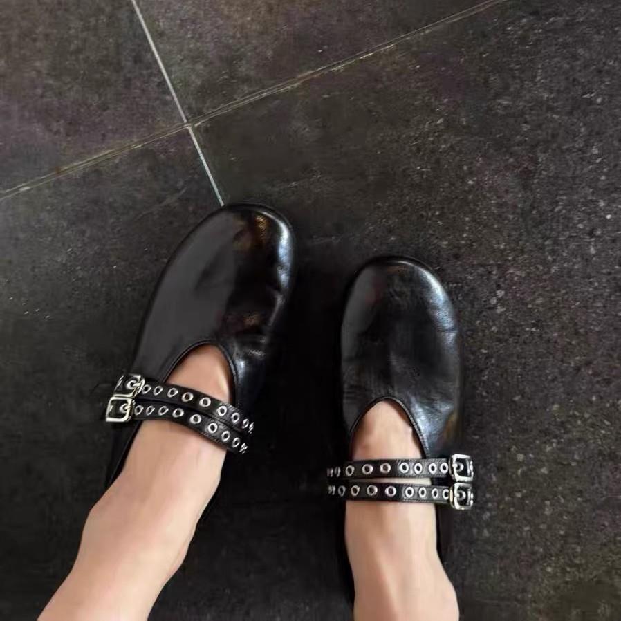 British style round head shallow mouth Mary Jane shoes new one-word with rivets low heel retro single shoes