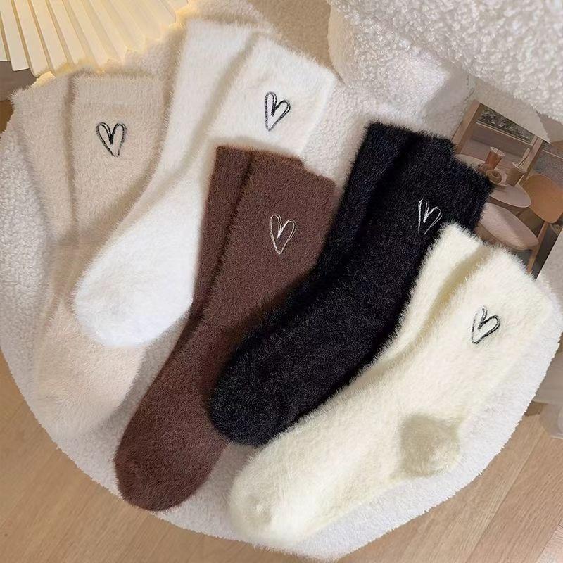 

1/5/10 пар Милые Уютные Пушистые Носки из Норкового Бархата Осень Зима Трикотаж Утолщенные Плюшевые Теплые для Сна Дома Пушистые Белые Носки в форме Сердца 5Pairs