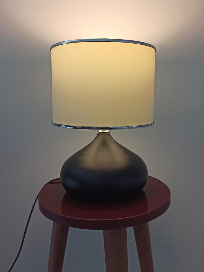 

Serenay Metal Black Body Elite Lampshade Silver Detail Cream Headboard