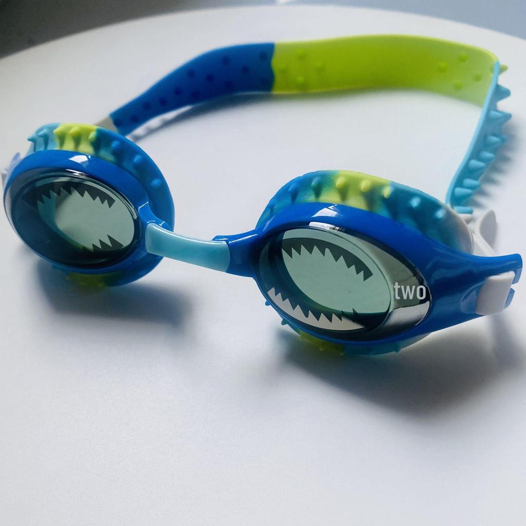 Children's Waterproof & Anti-Fog Silicone Swim Goggles - Girls' Swimming Equipment.