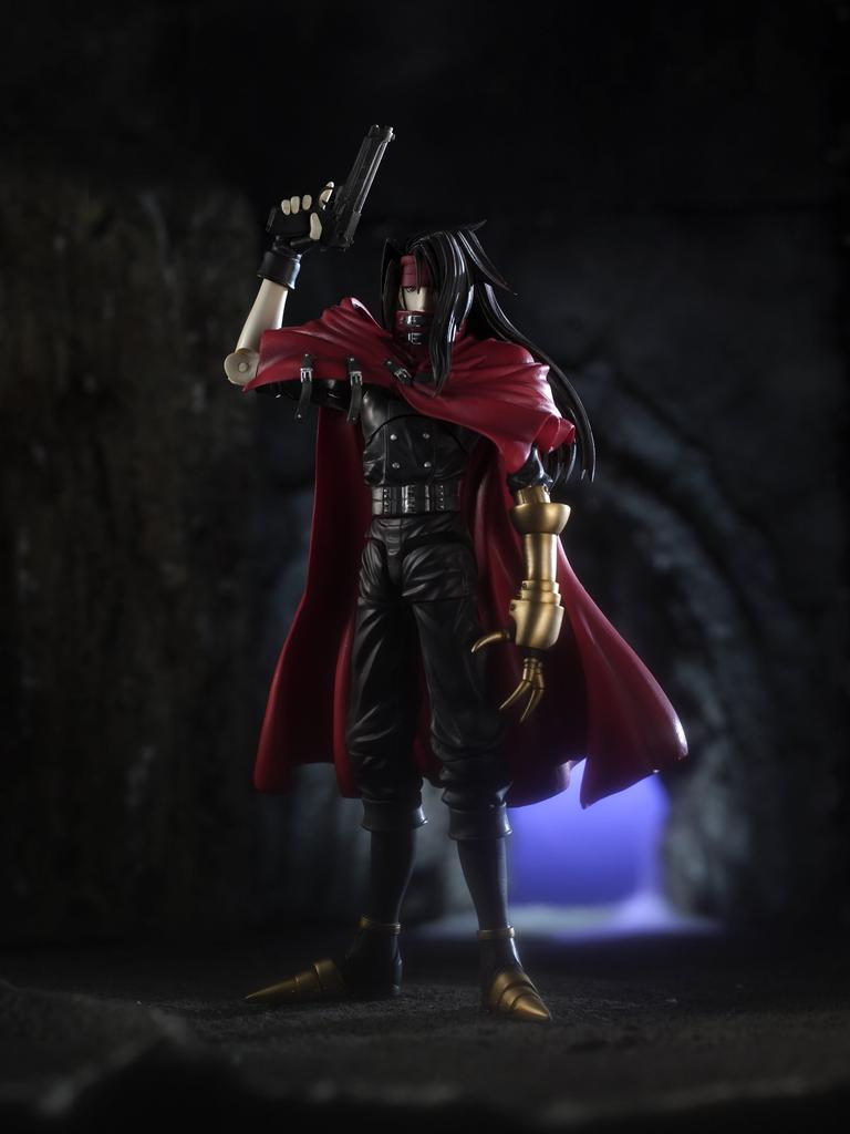 FINAL FANTASY VII PLAY ARTS Vincent Valentine painted action vol.2 (PVC figure)