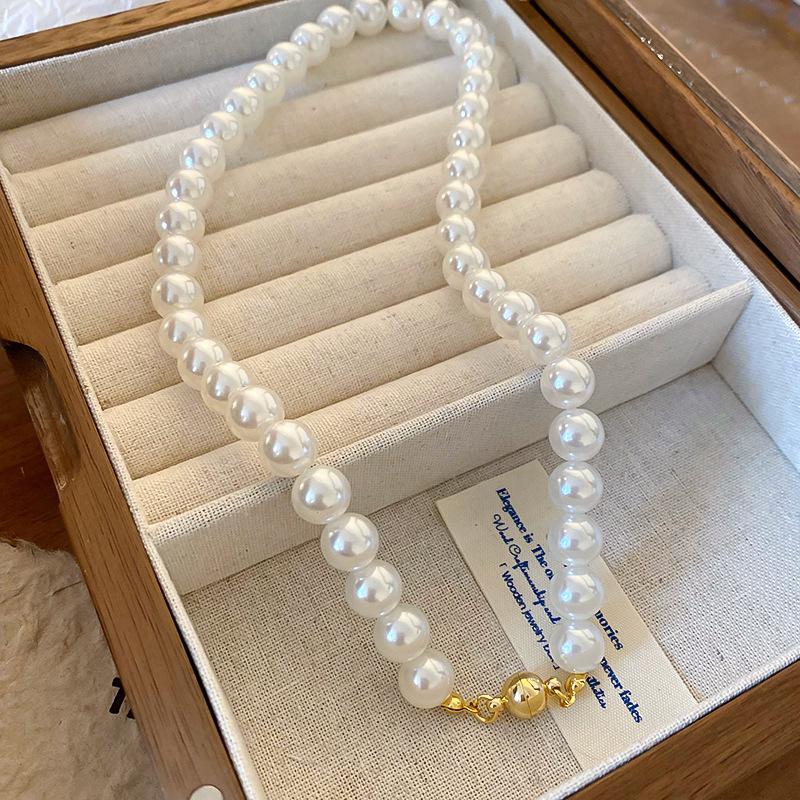 Vintage French Pearl Sweater Necklace: Elegant, Extra-Long Design for Versatile Fashion