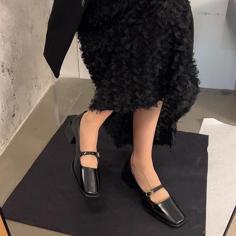 Red thick heel Mary Jane small leather shoes spring wind gentle square head black medium heel single shoes