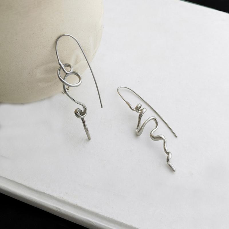 Abstrakcyjne Kolczyki Solidne Mosiężne Kolczyki Trójwymiarowe Wzory Wygodne dla Modnych Kobiet Panie Odzież Codzienna