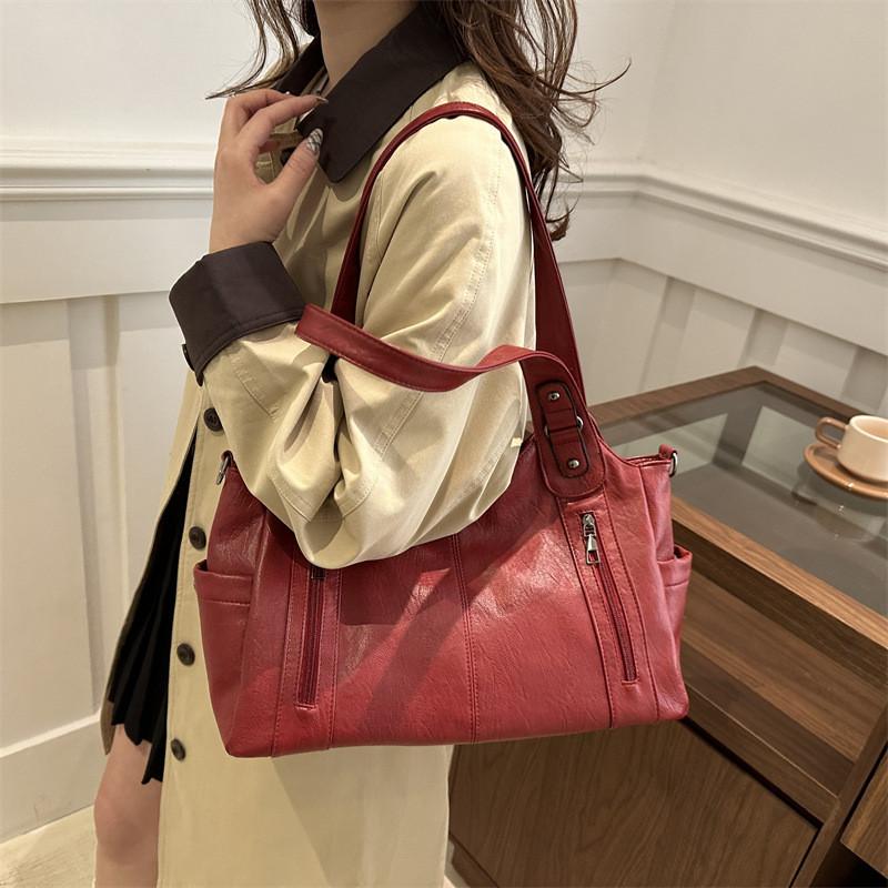 Tote Bag Large Capacity For Women With Special Material And Retro Style For Daily Use