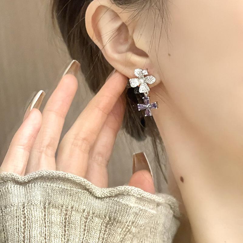 Flower Tassel Asymmetric Earrings Women'S Light Luxury Temperament Niche Design Micro-Inlaid Zircon High-End Stud Earrings Personalized Women