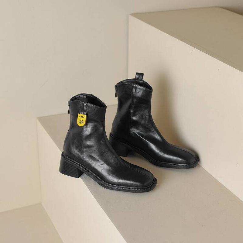 

Корейская версия новых полусапог Мартин женские резиновая подошва удобная задняя молния однотонные осень и зима квадратный носок квадратный 39 чёрный