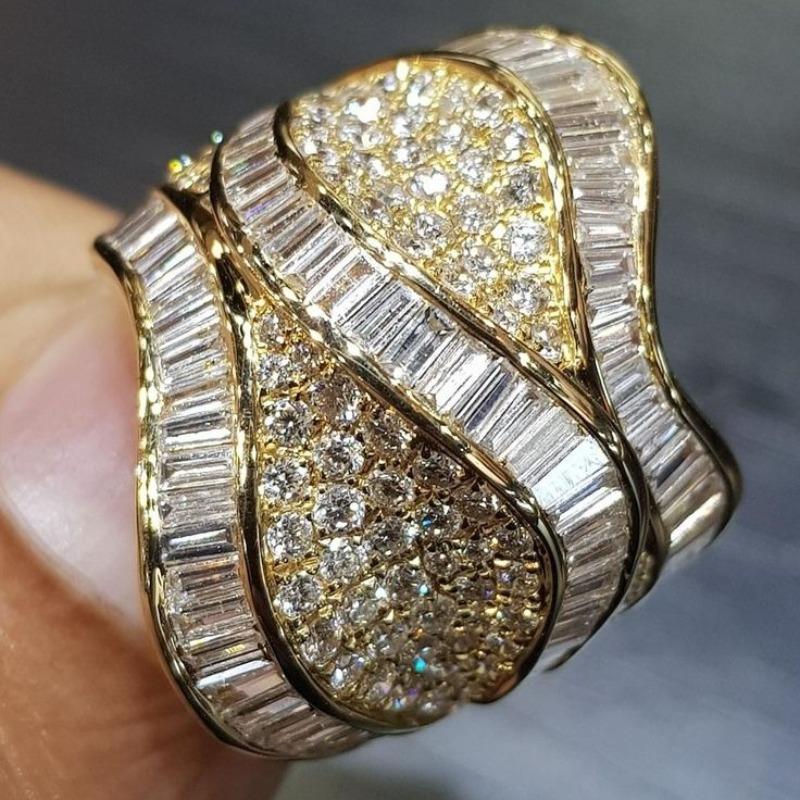 Gorgeous Inlaid White CZ Women's Ring Aesthetic Gold Color Geometry Daily Wear Party Jewelry Anniversary Gift