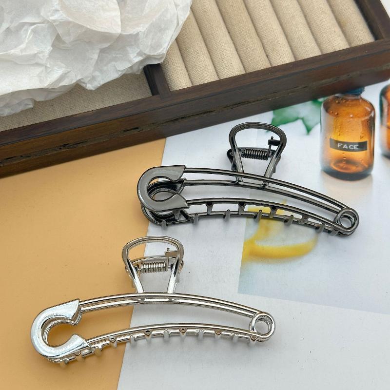Women Zinc Alloy Hair Claw Elegant Hollow Vintage Barrettes Hairpins Hair Accessories For Girls Daily Wear