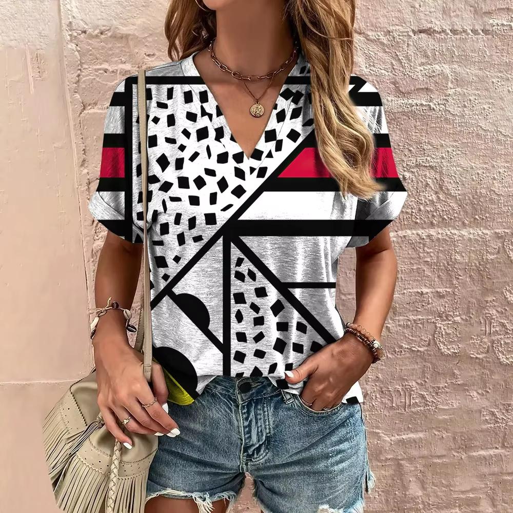 2025 Vintage Flower Pattern 3d Print Ethnic T-shirt Women Fashion V-Neck Short Sleeve Oversized Casual Tops Tees Ladies Clothing