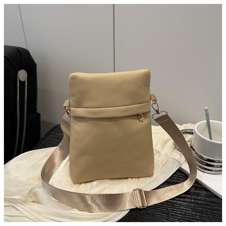New PU Soft Leather Crossbody Bag Women Simple Fashi Solid Color Shoulder Bag Comfortable and Versatile Texture Commuting Bag