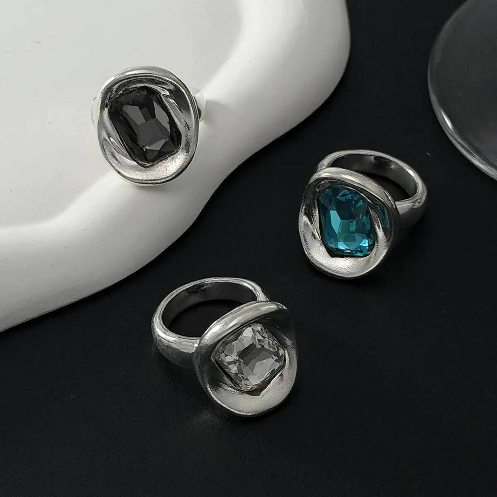 IngeSight.Z Punk Luxury Colorful Acrylic Big Rhinestone Chunky Rings Women Trend Irregular Geometric Knuckle Ring Daily Jewelry
