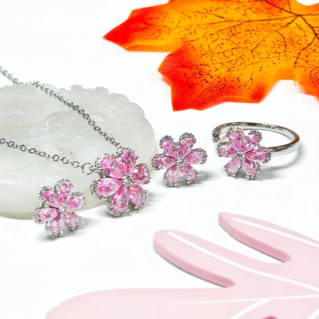 Koreanische Blütenblattförmige Schneeflocken Ohrstecker Set - Süßes, Cooles & Würziges Design