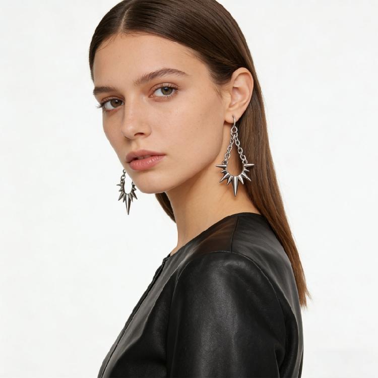 Stainless Steel Gothic Earrings for Women Punk Vintage Thorn Chain Irregular Fringe Designs Party Fashion Accessory