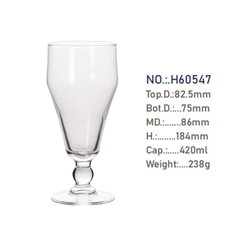 Tulpenförmiges Transparentes Getränkeglas – Hoher Stiel für Saft, Milchtee, Cocktails und Kaltgetränke.