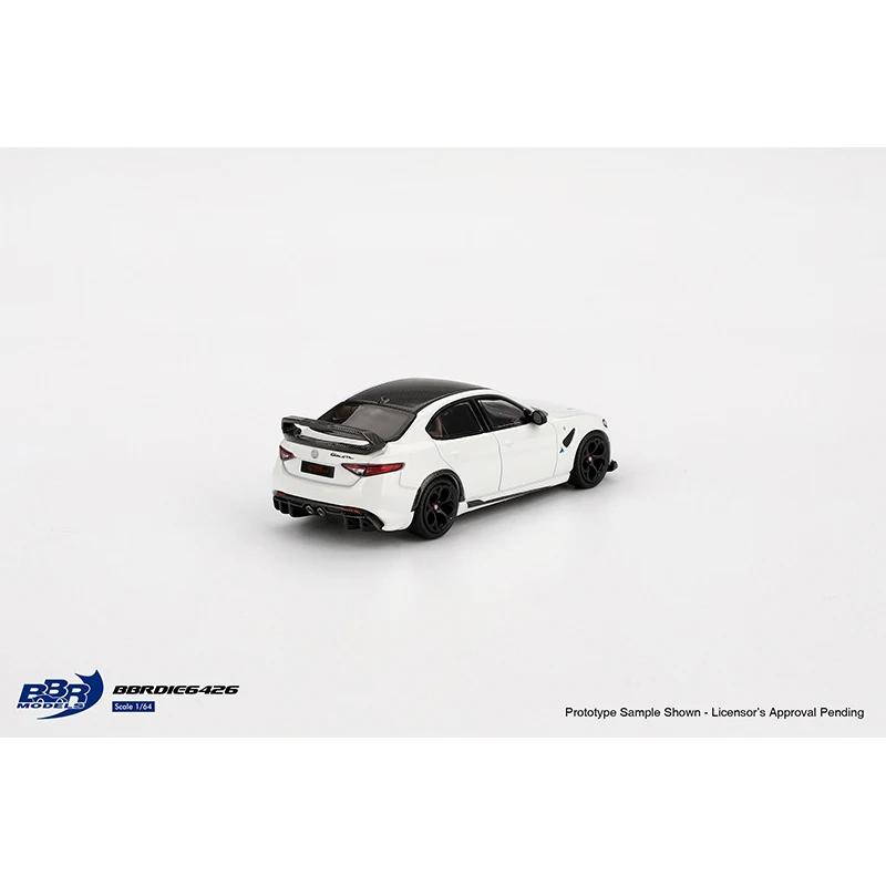 BBR 1:64 Alfa Romeo Giulia GTAm White Diecast Diorama Car Model Collection Toy