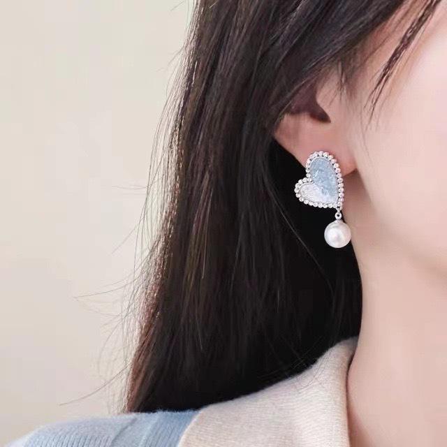 

Gradual change crystal love pearl earrings temperament fashion high sense women s earrings niche Japanese and Korean earrings