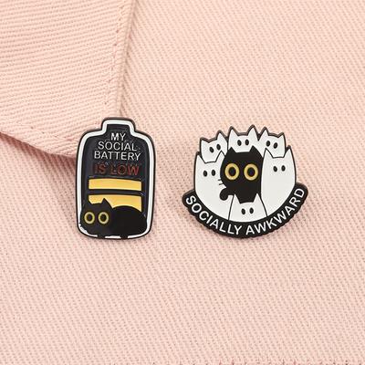 Cute Big Eye Introvert Cat Enamel Pins Socially Awkward My Social Battery Is Low Misfit Kitten Brooches Lapel Badge Jewelry Gift