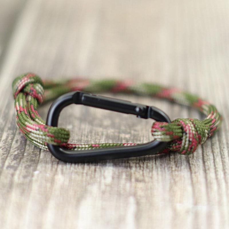 Pulsera de Aventura al Aire Libre y Montañismo para Hombres Hecha a Mano Ajustable de Paracord con Mosquetón Negro Joyería Punk Masculina Pulsera